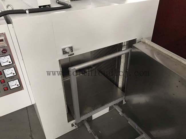 不銹鋼臺(tái)車(chē)式干燥爐門(mén)圖